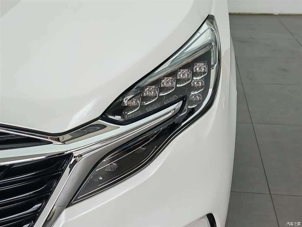 Buick GL8, 2020 7