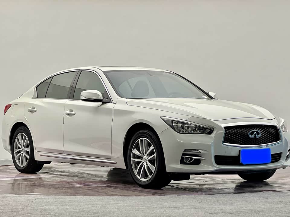 Infiniti Q50L