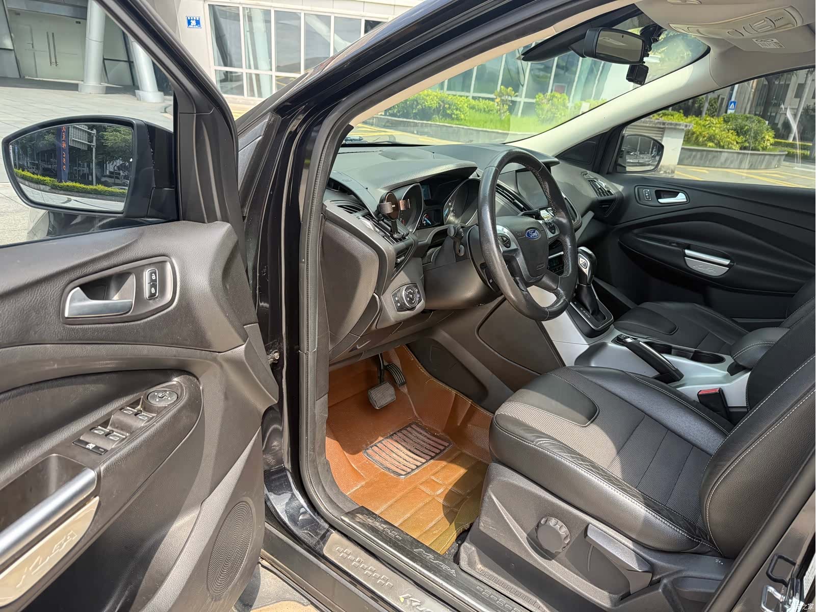 Ford Kuga, 2014 7