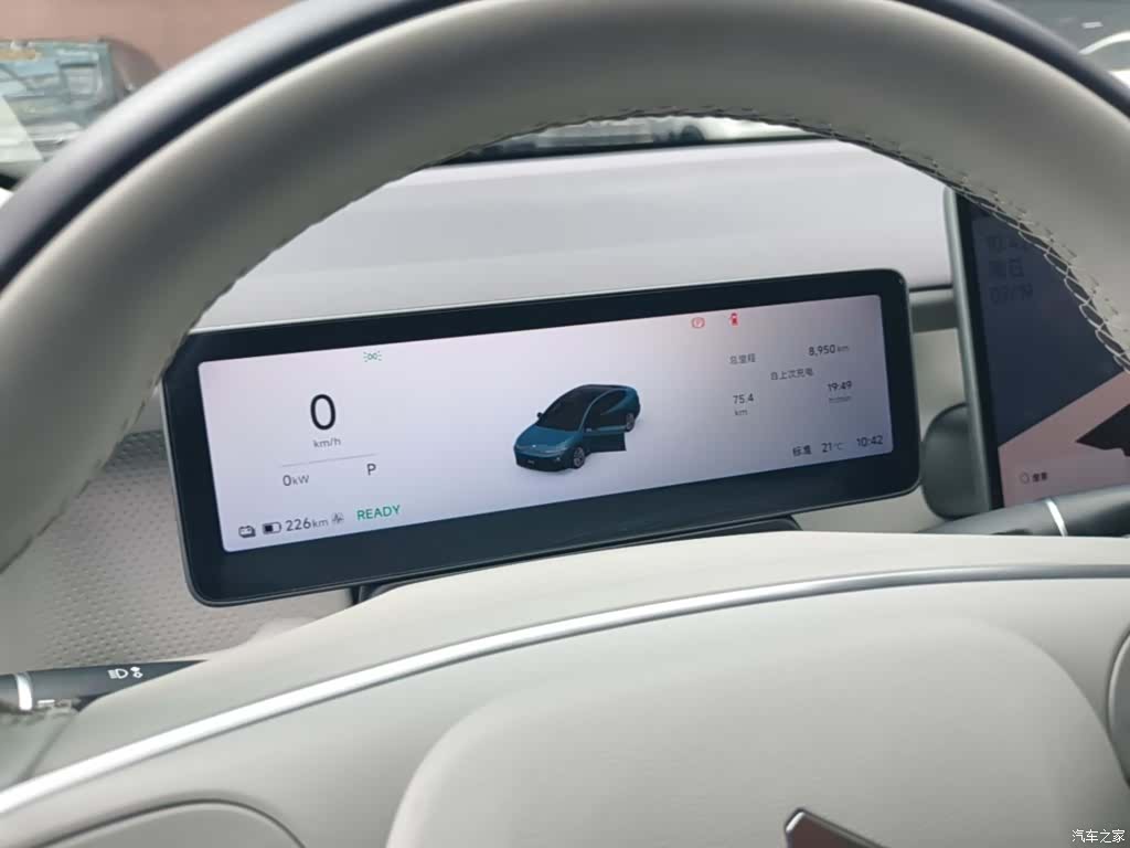 Leapmotor B01, 2025 12