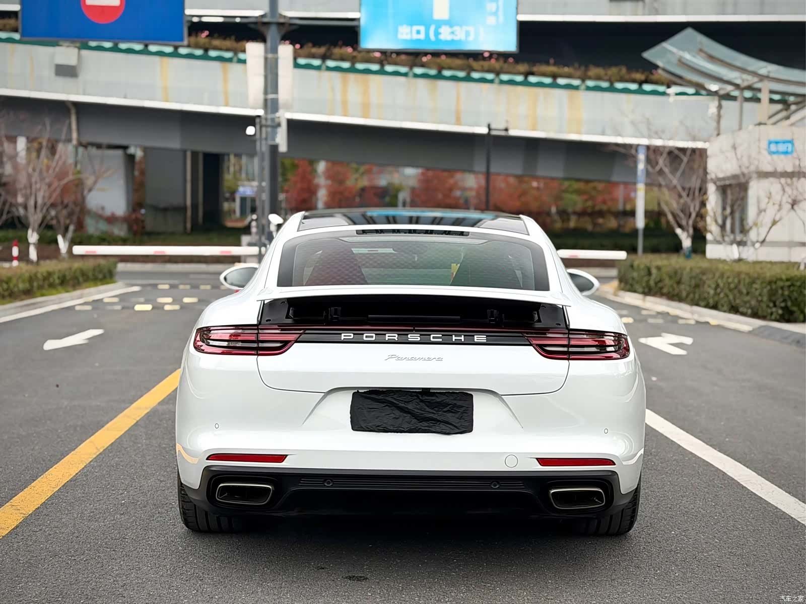 Porsche Panamera, 2018 все фото