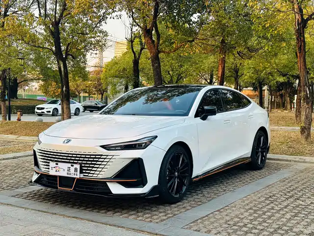 Changan UNI-V 2024 — купить из Китая под заказ