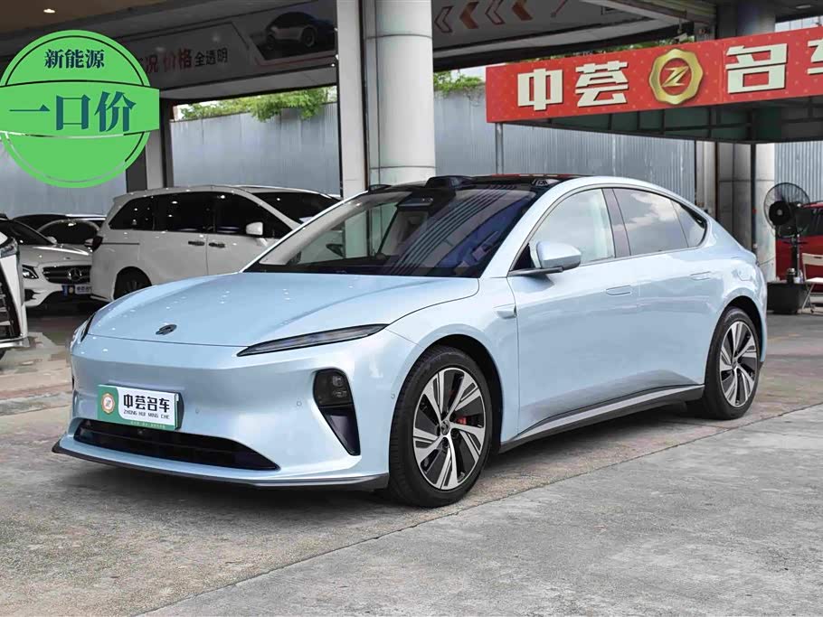 NIO ET5