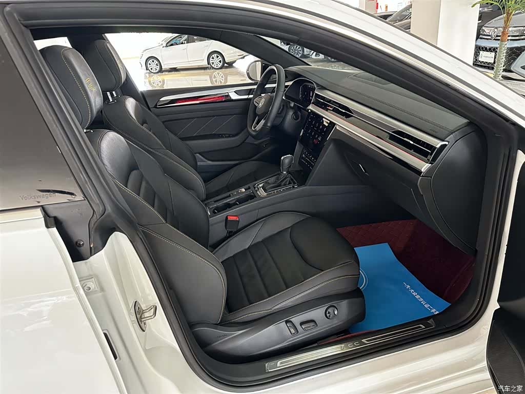 Volkswagen CC, 2025 29