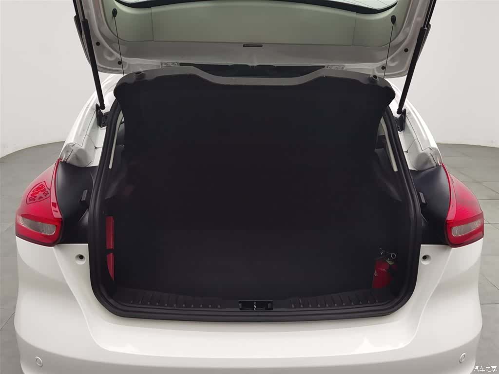 Ford Focus, 2018 16