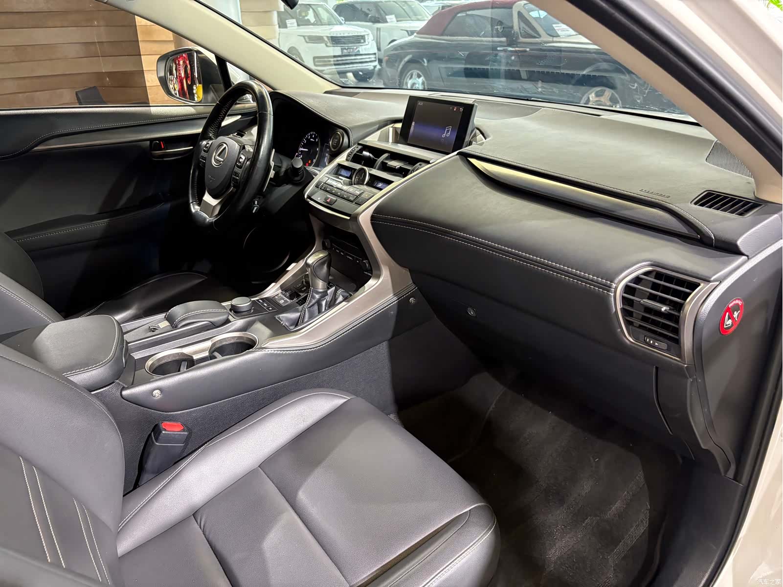 Lexus NX, 2017 15