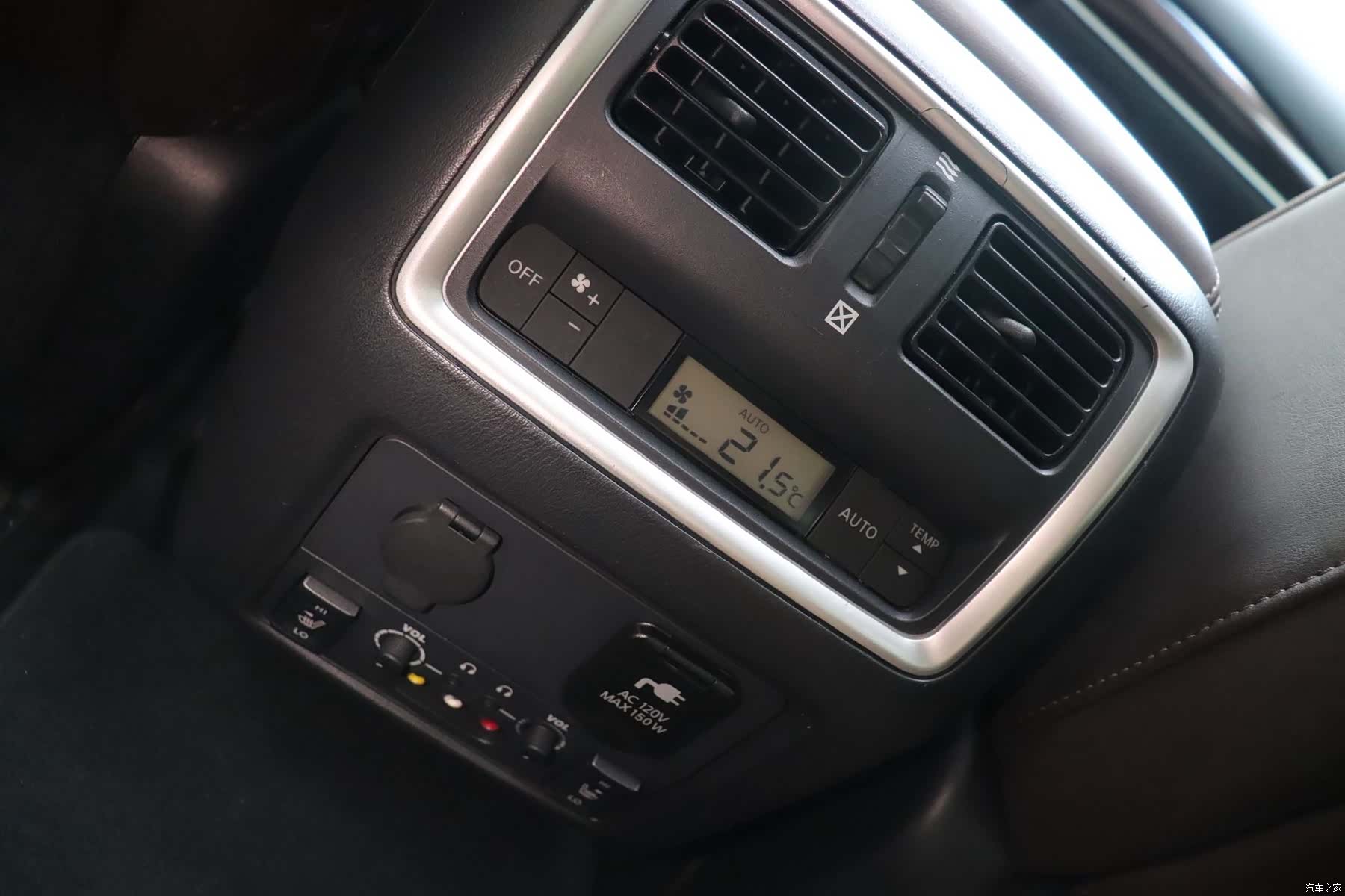 Infiniti JX35, 2013 22