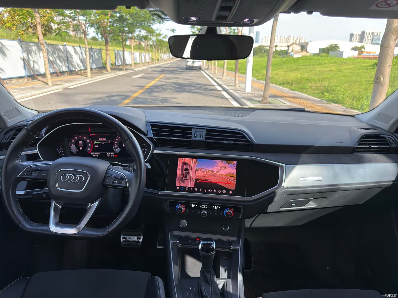 Audi Q3, 2019 все фото