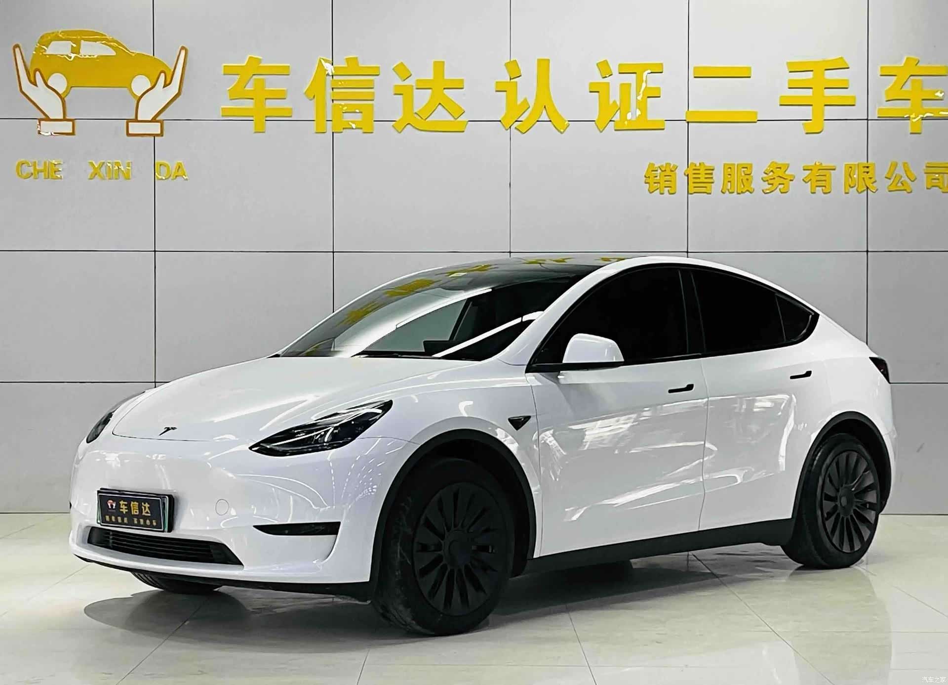 Tesla Model Y, 2024 1