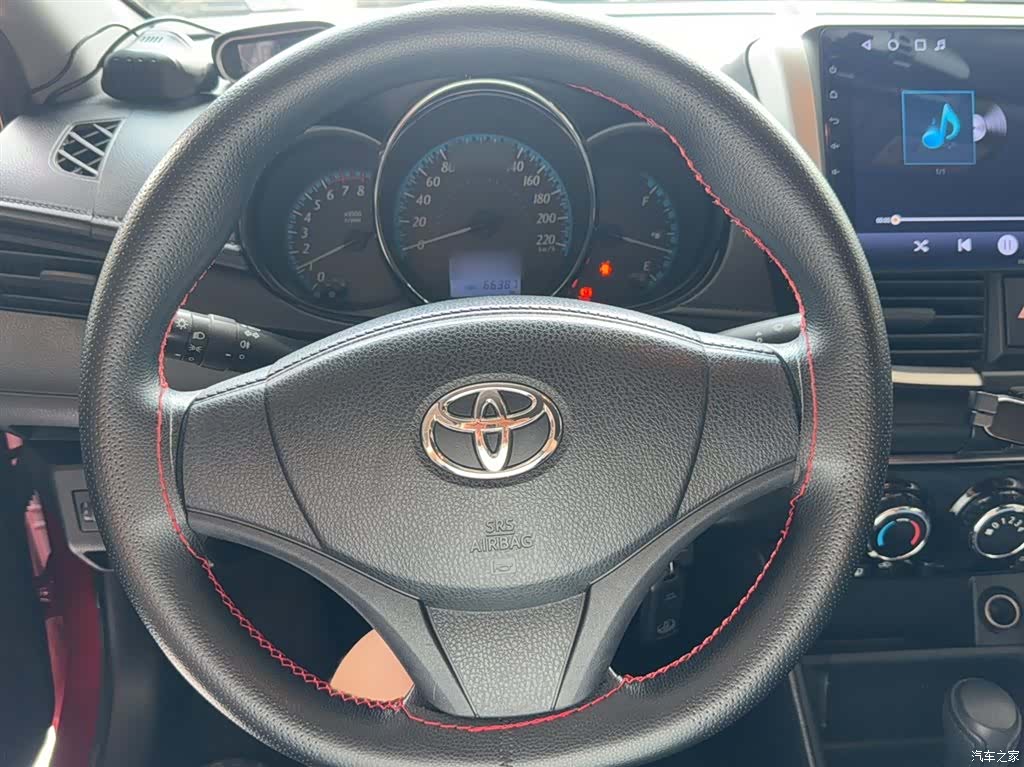Toyota Yaris, 2019 все фото