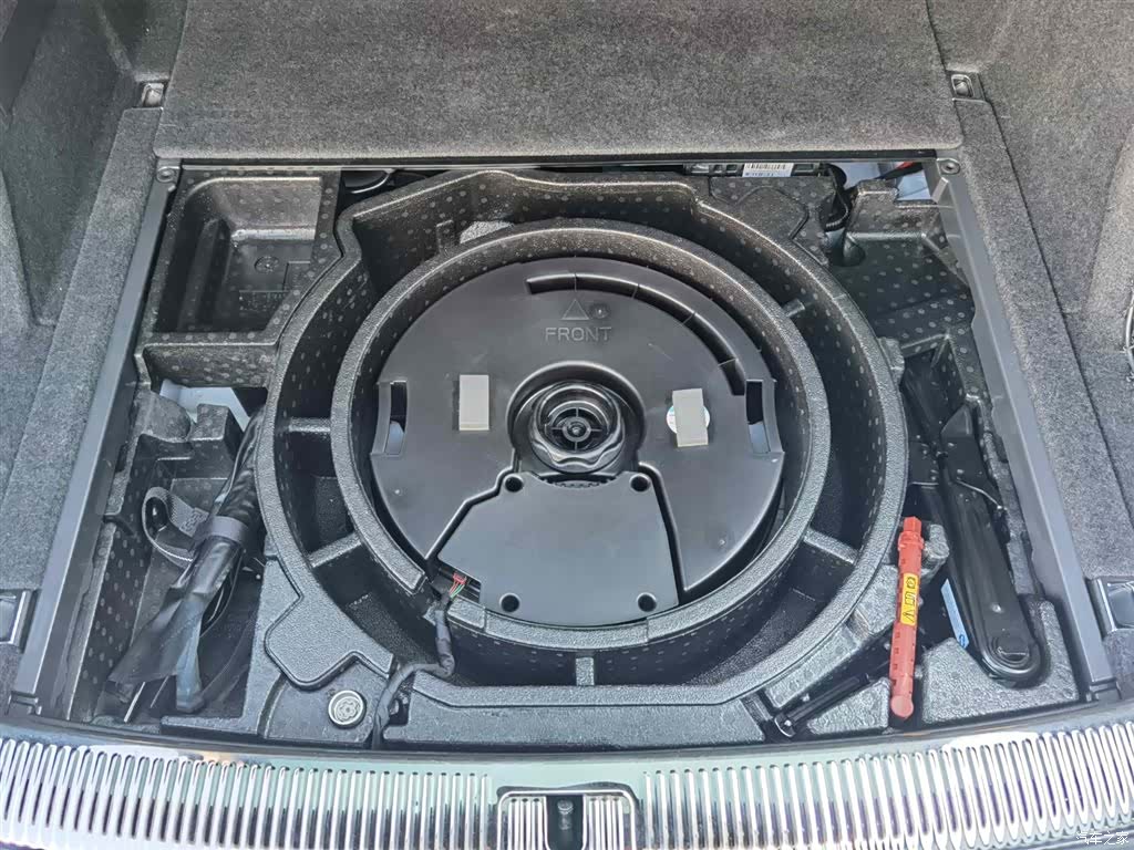Audi Q5L, 2023 8