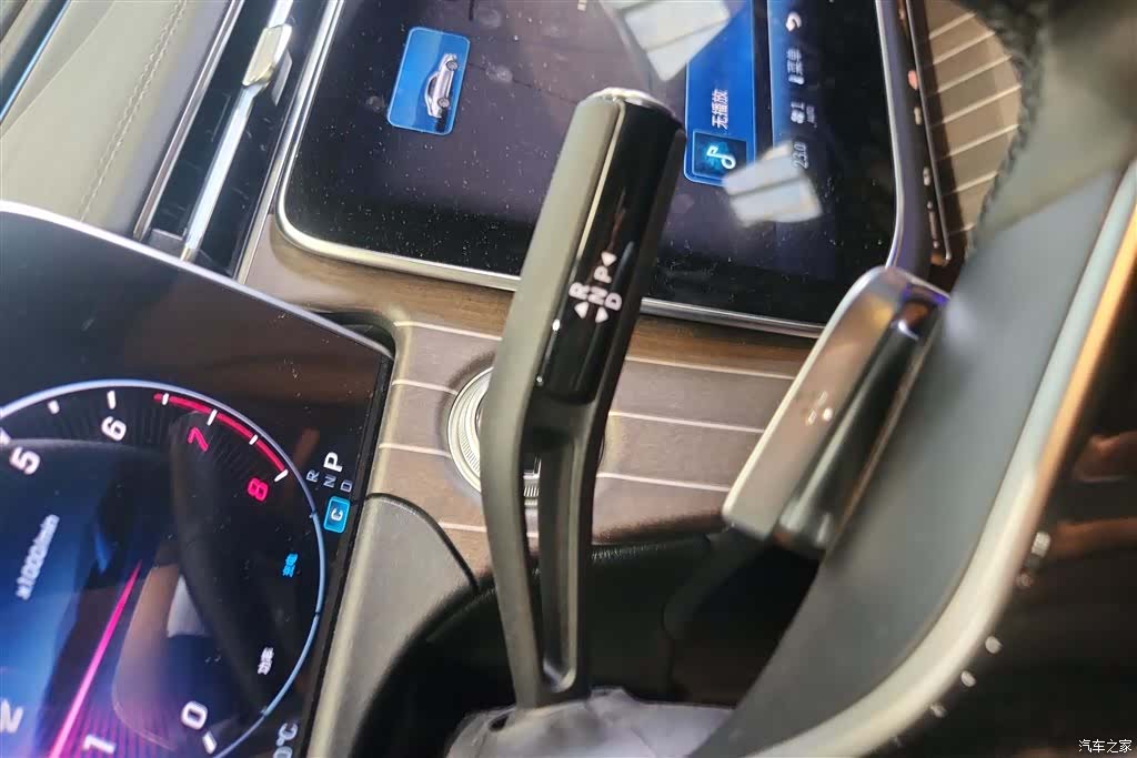 Mercedes-Benz E-Class, 2024 16