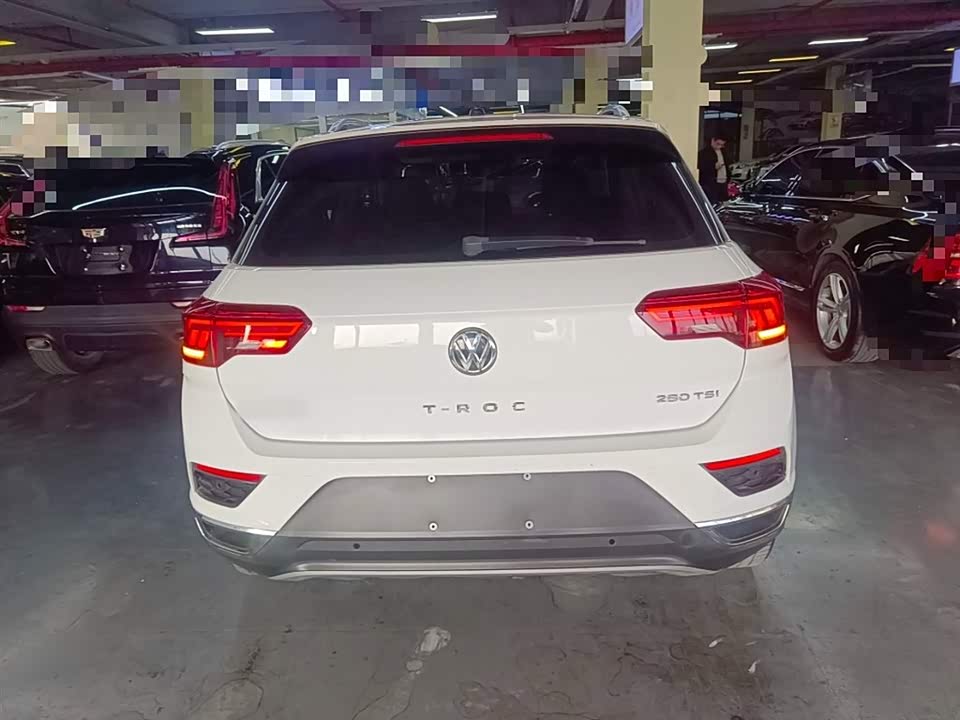 Volkswagen T-ROC exploring Songs