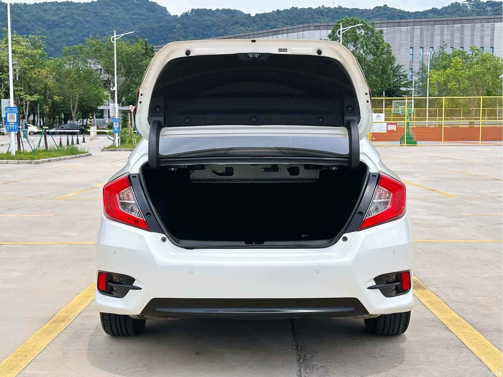 Honda Civic, 2019 10