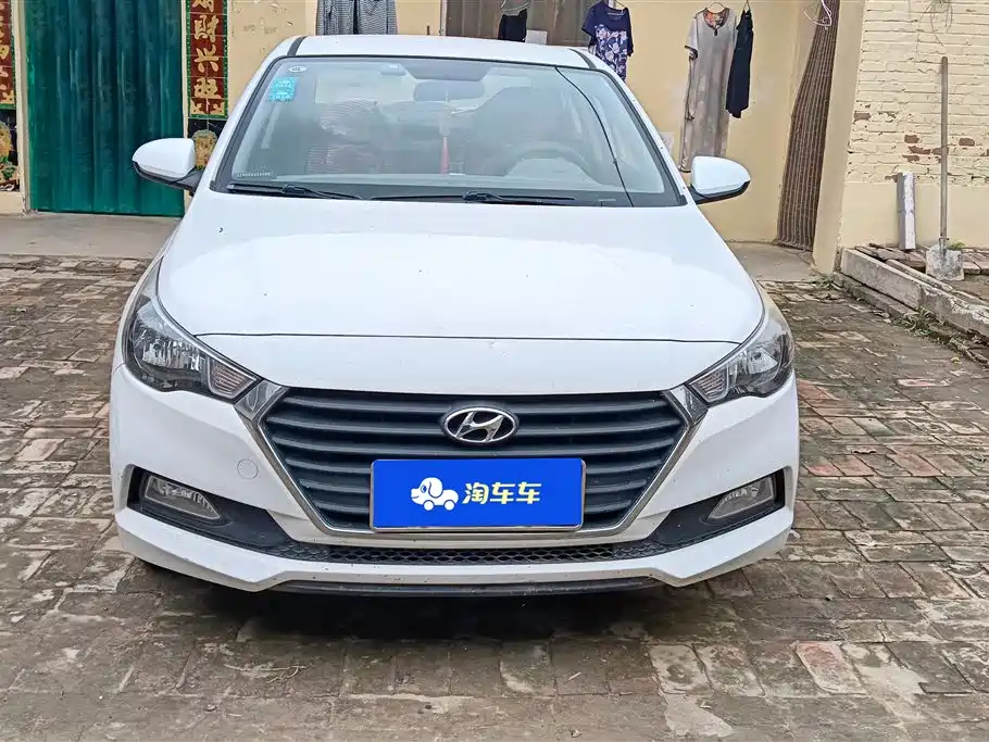 Hyundai Accept