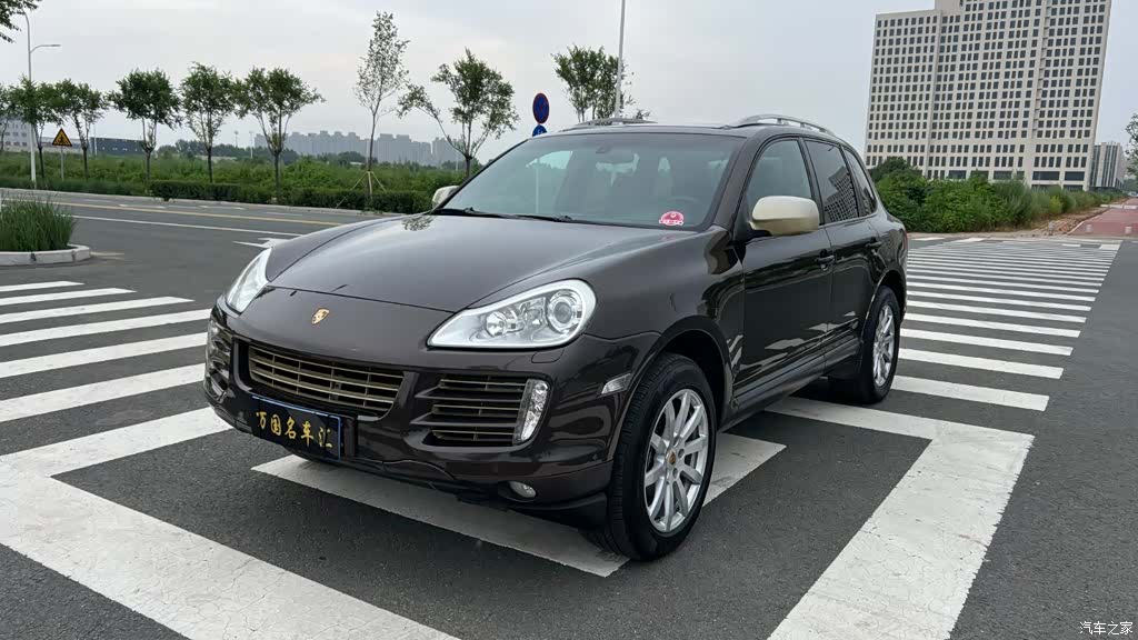 Porsche Cayenne, 2010 1