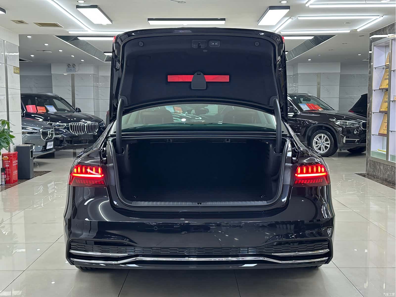 Audi A7L, 2025 7
