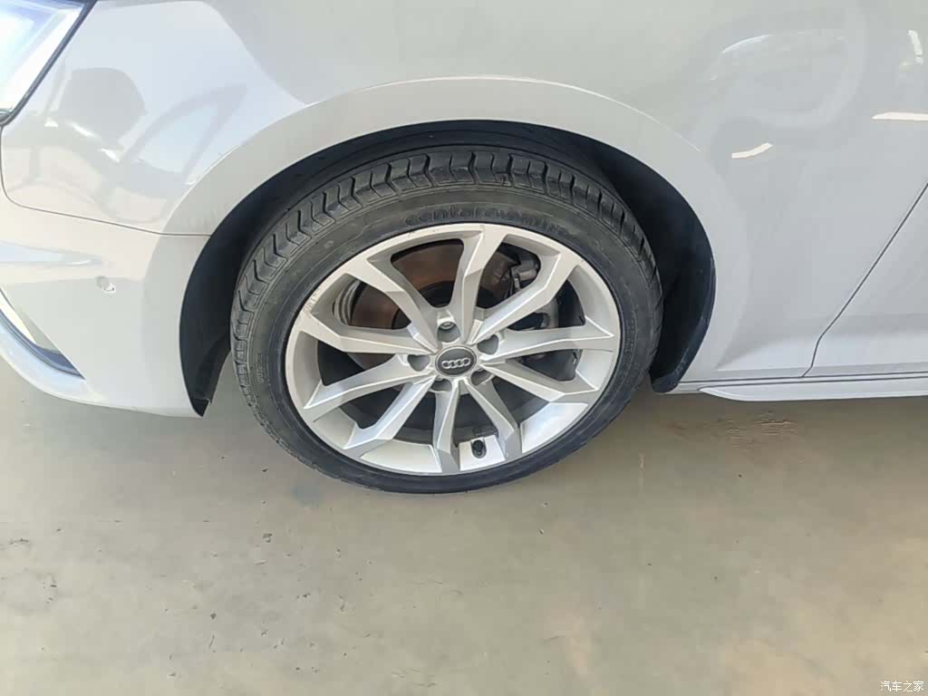 Audi A4L, 2019 23