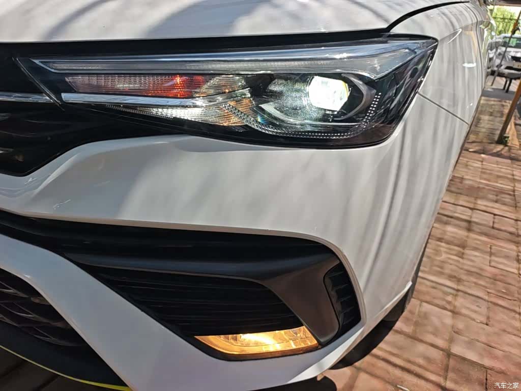 Roewe i5, 2022 24