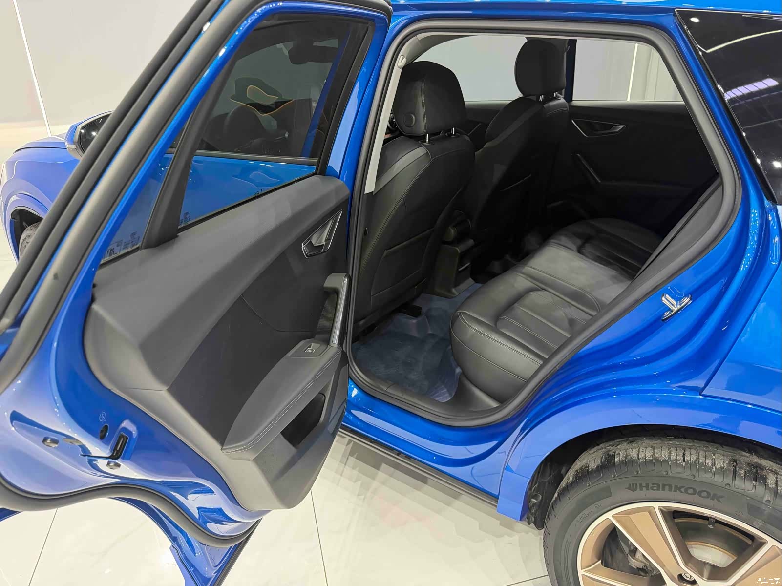 Audi Q2L, 2023 15