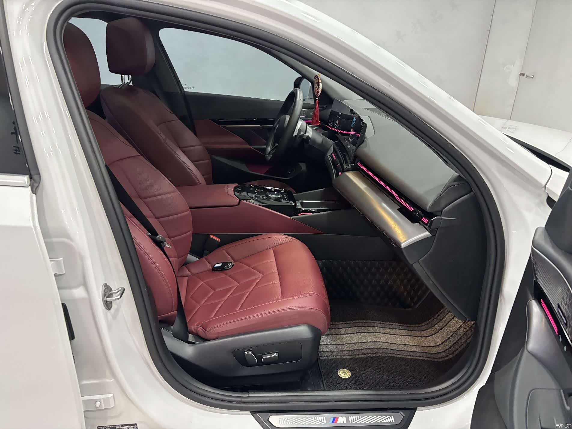BMW 5 Series, 2024 24