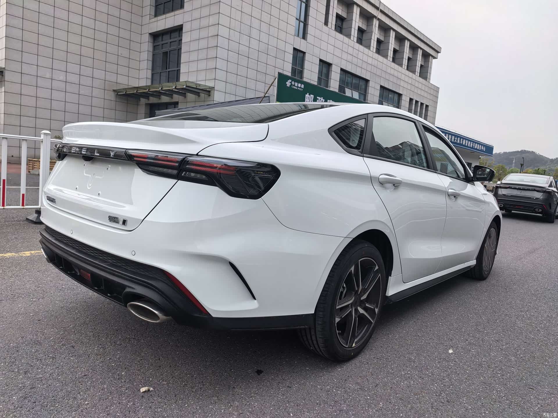 Geely Binray, 2026 11