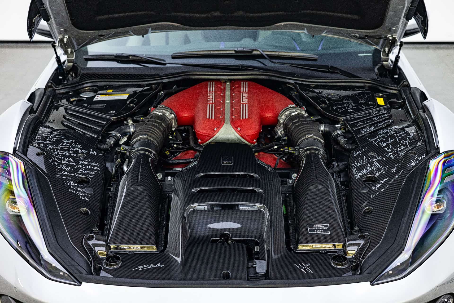 Ferrari 812, 2024 6
