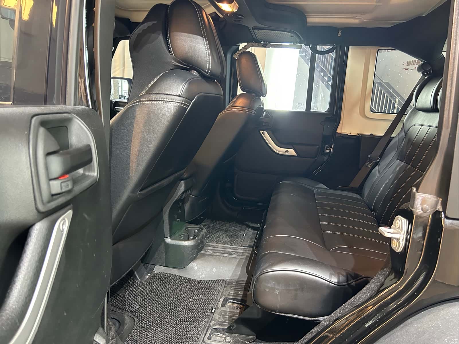 Jeep Wrangler, 2019 10