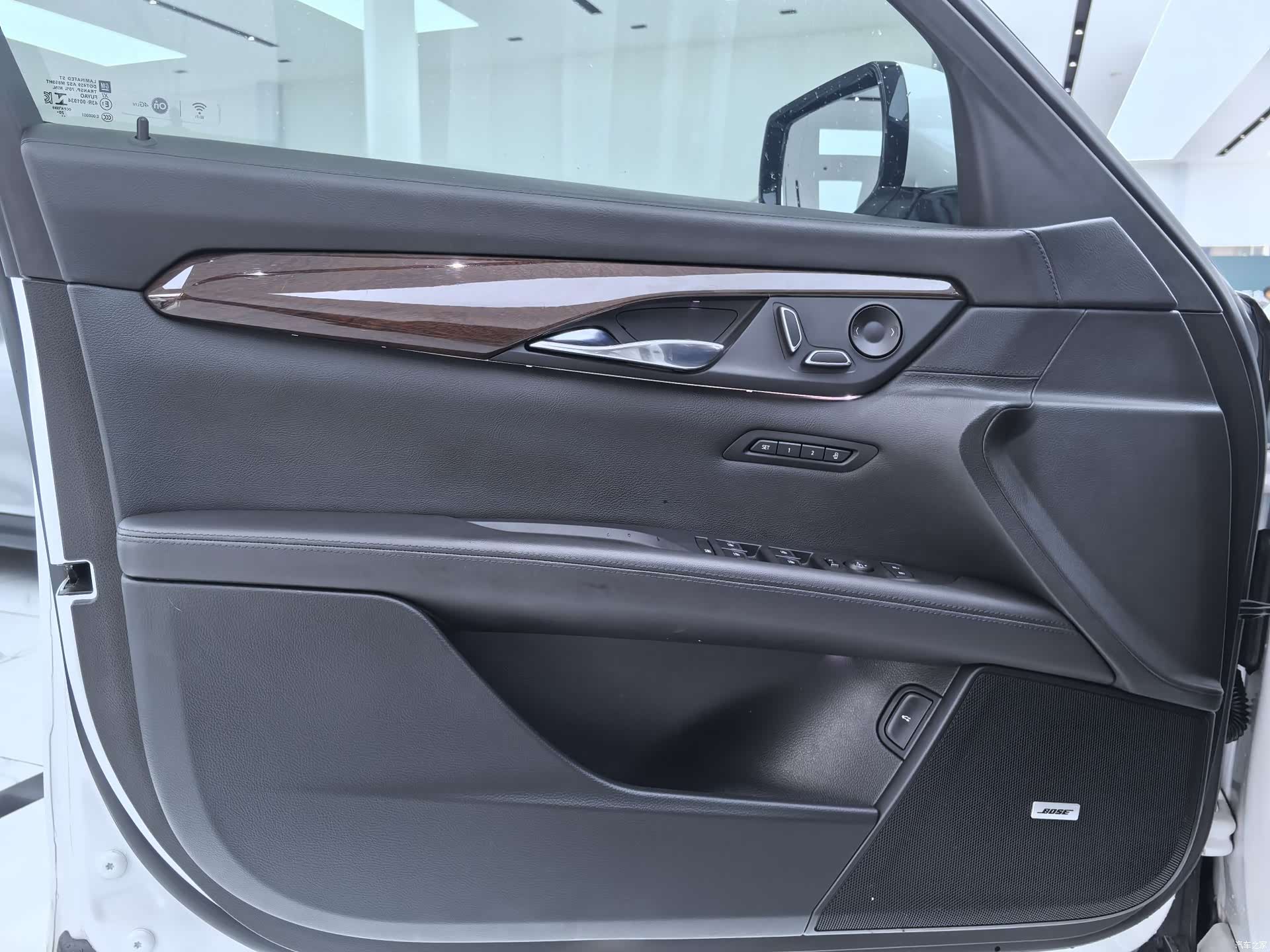 Cadillac CT6, 2021 все фото