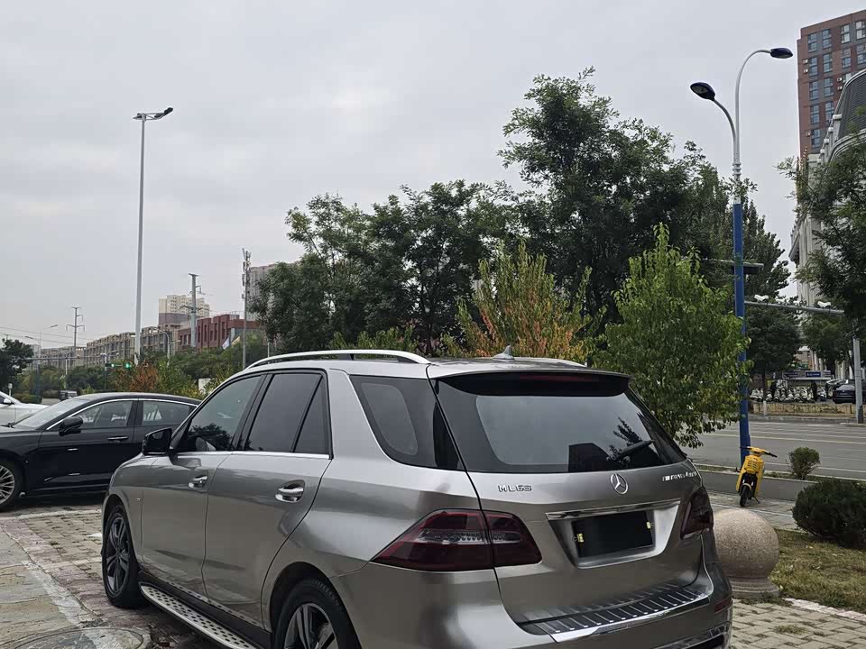 Mercedes-Benz M class