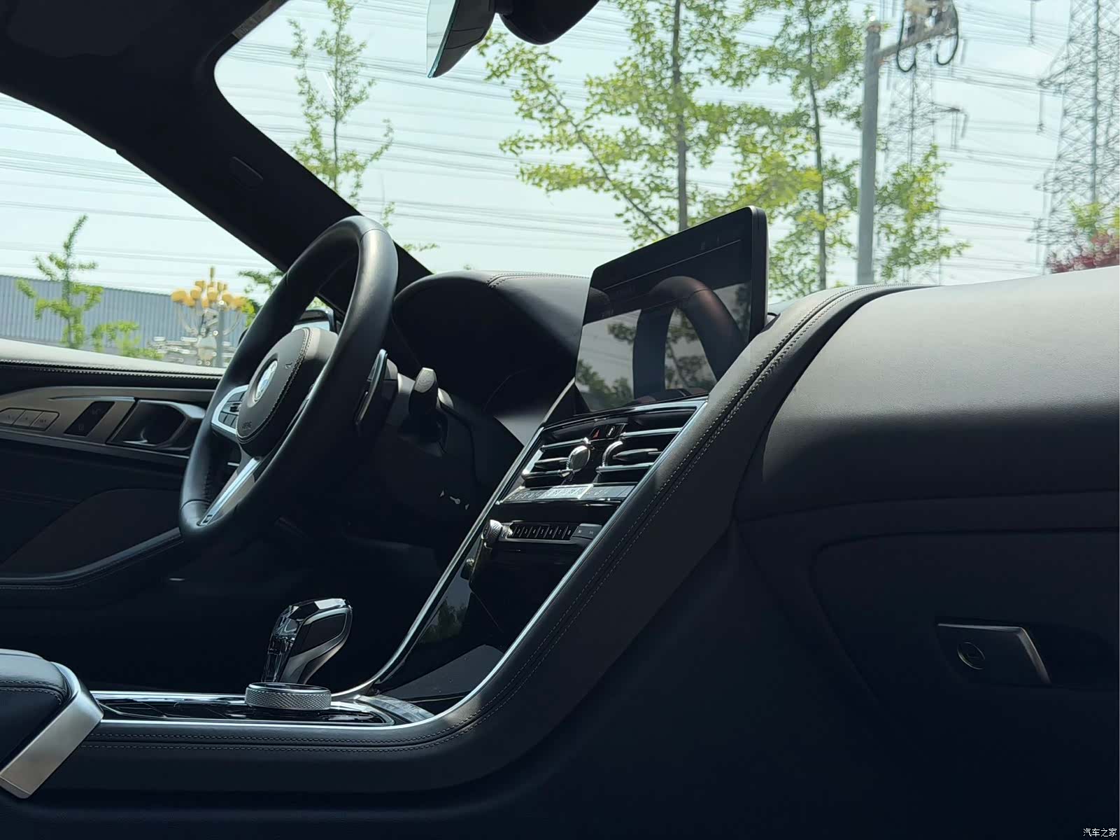 BMW 8 Series, 2025 17