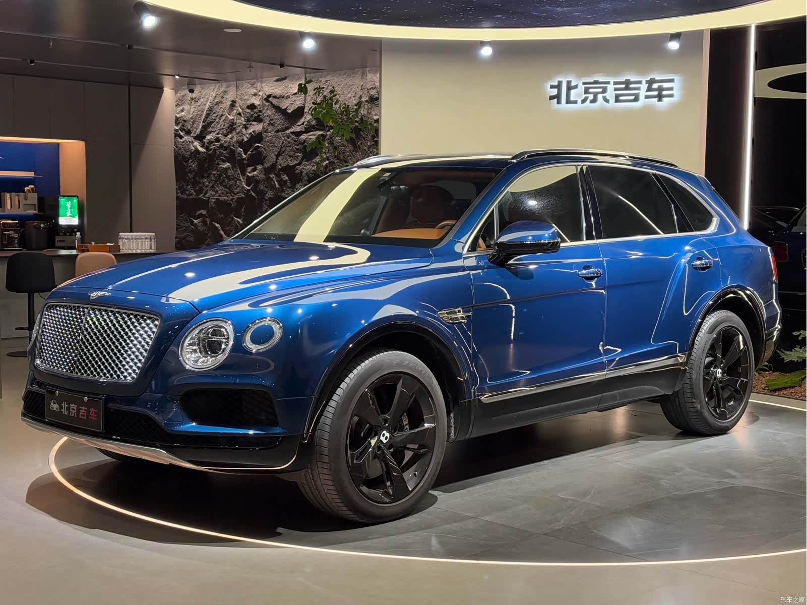 Bentley Bentayga, 2018 1