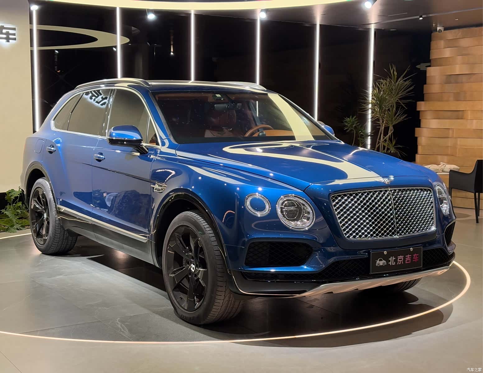 Bentley Bentayga, 2018 3