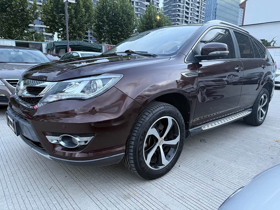 BYD S7