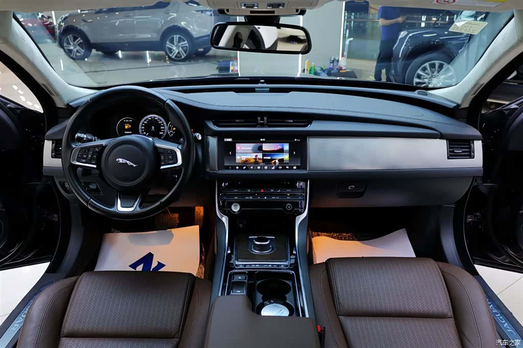 Land Rover XFL, 2018 18