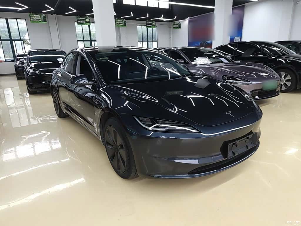 Tesla Model 3, 2024 4