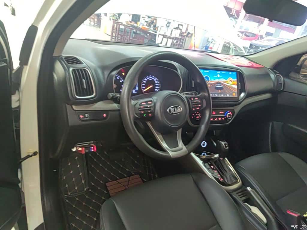 Kia KX3, 2017 10