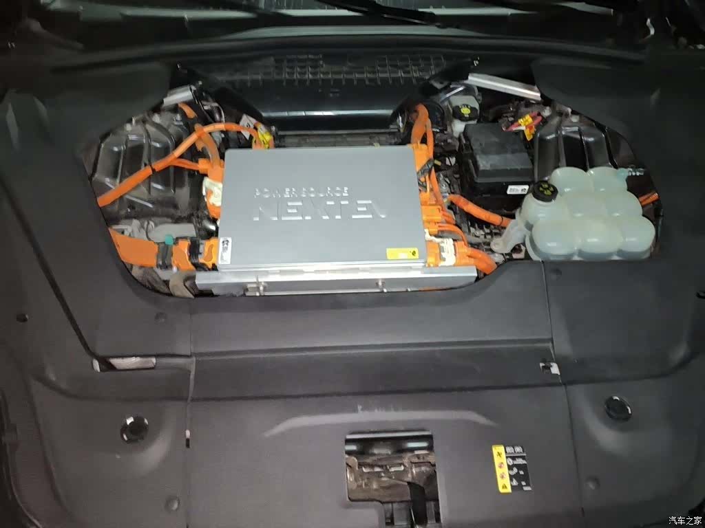 NIO ES8, 2022 11