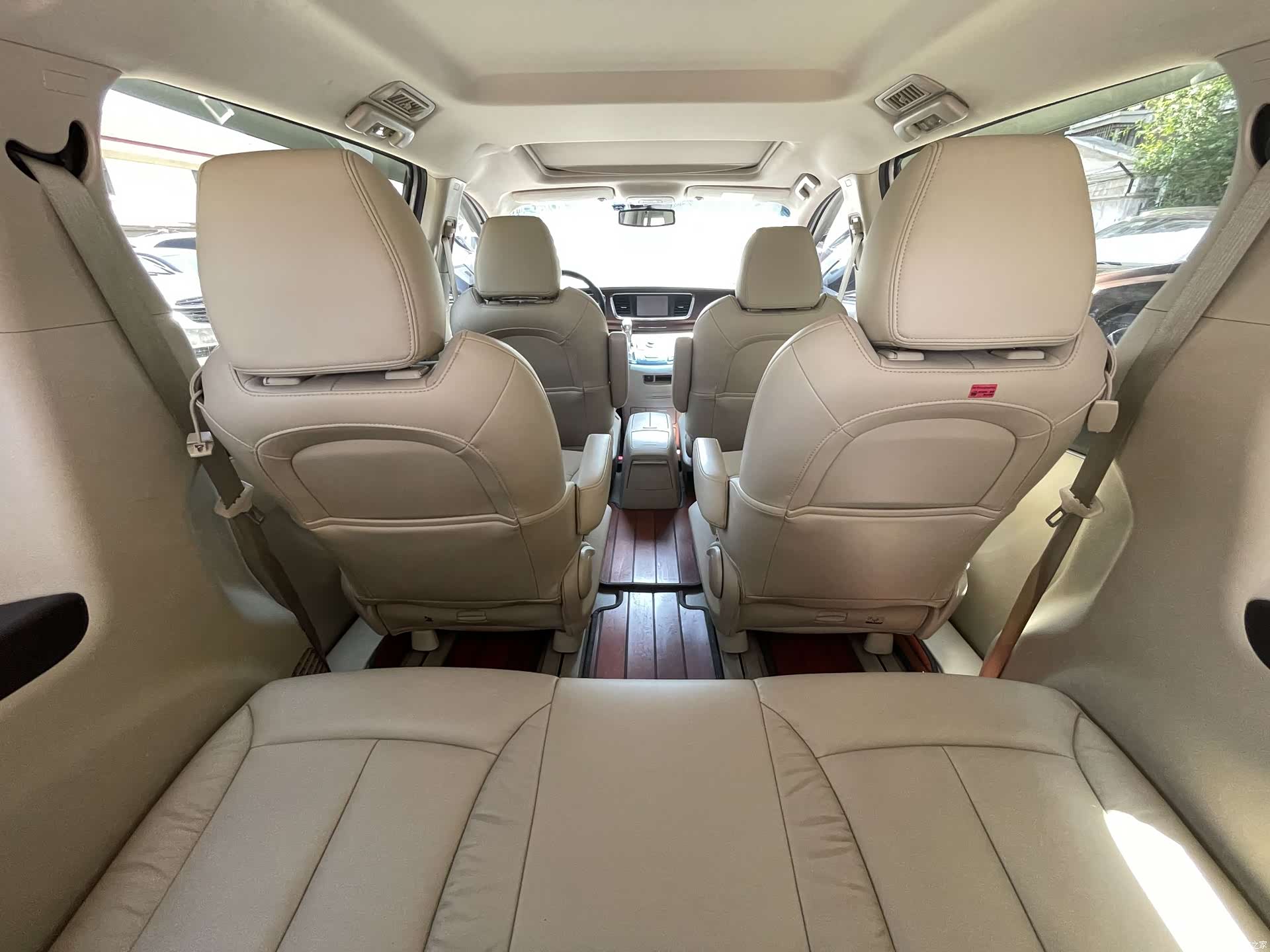 Buick GL8, 2017 19