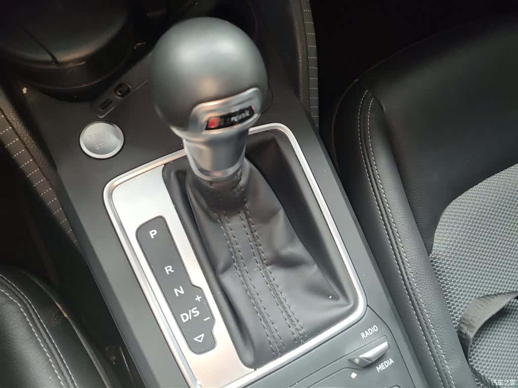 Audi Q2L, 2021 8
