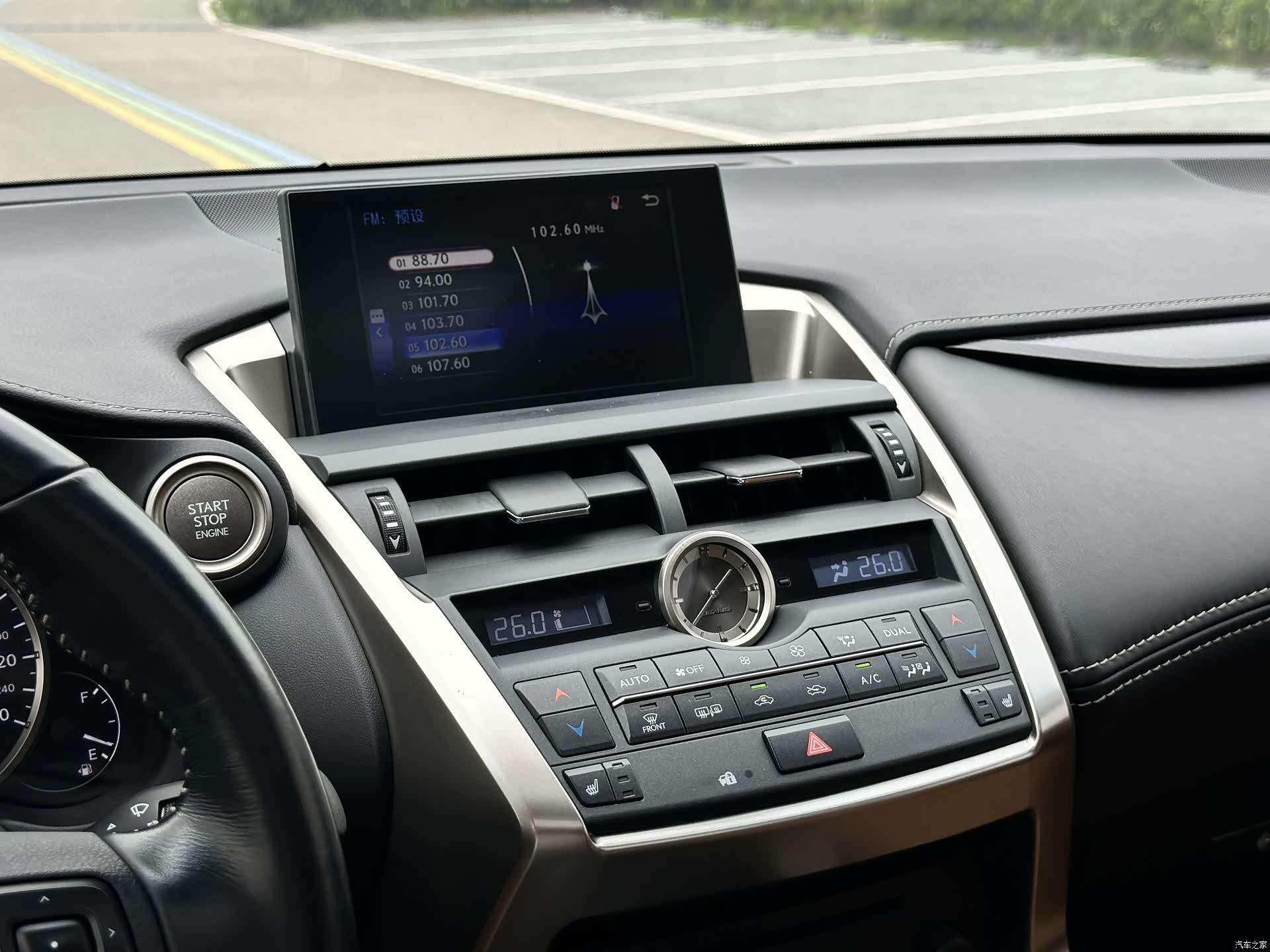 Lexus NX, 2017 12