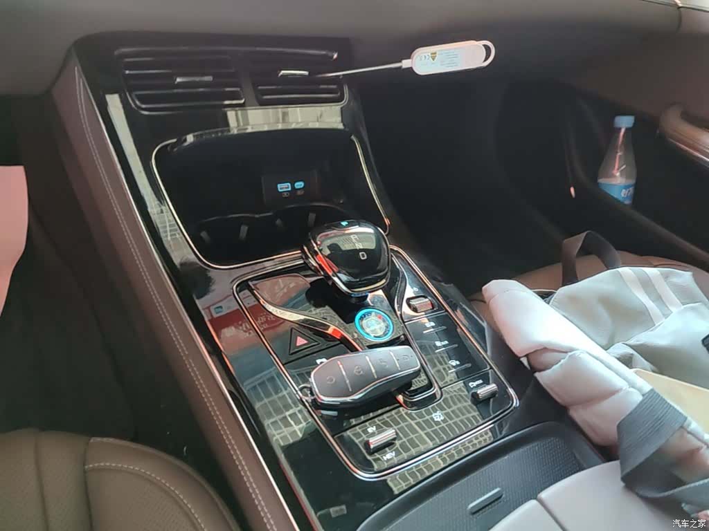 BYD Han, 2024 10