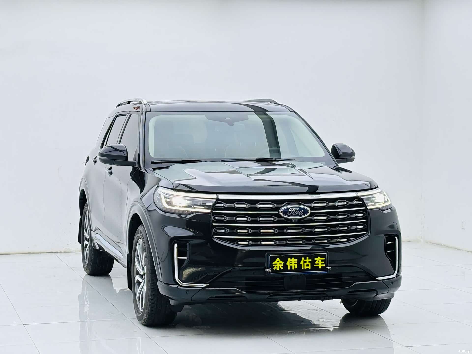 Ford Explorer, 2023 3
