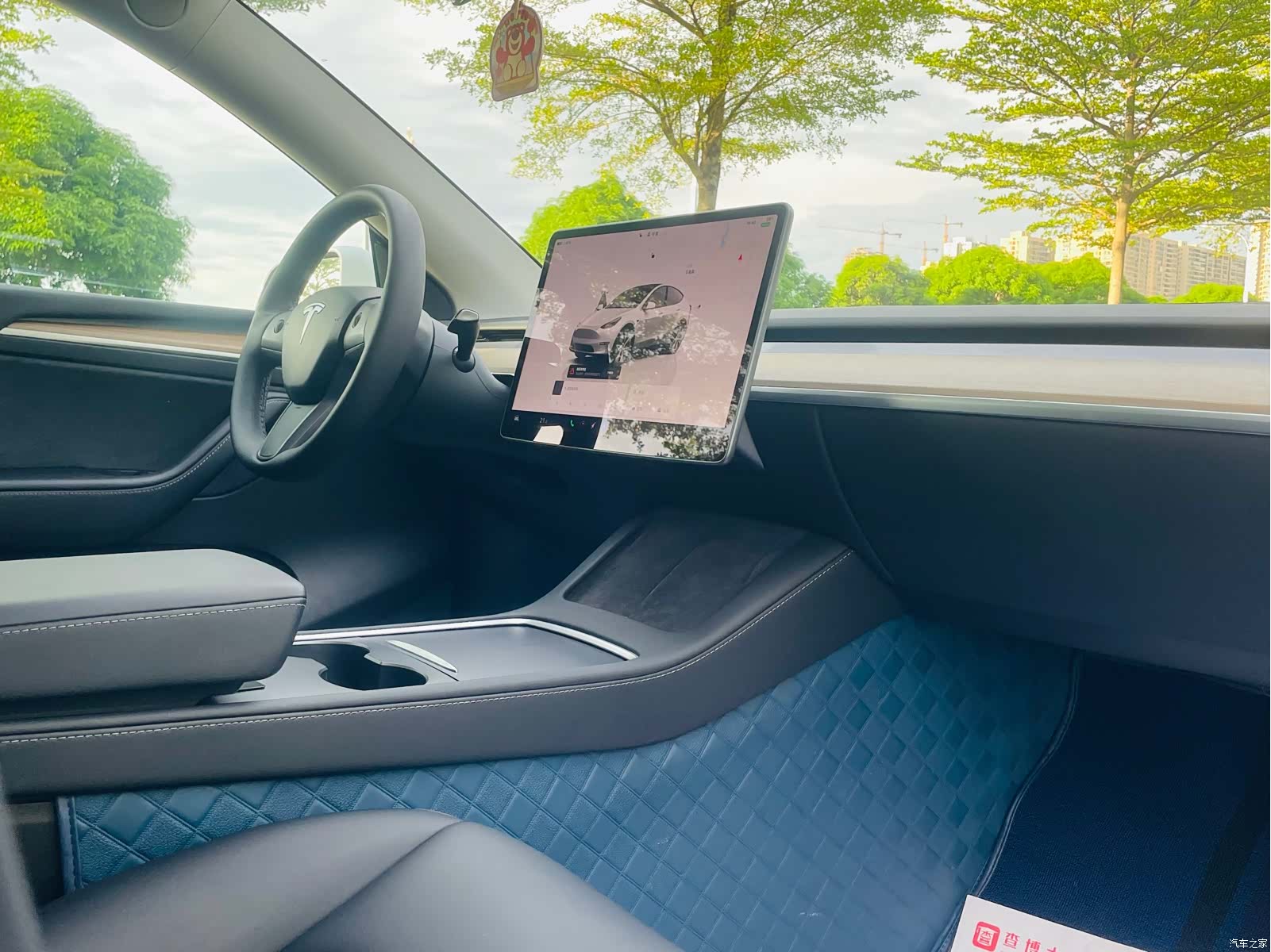 Tesla Model Y, 2023 14