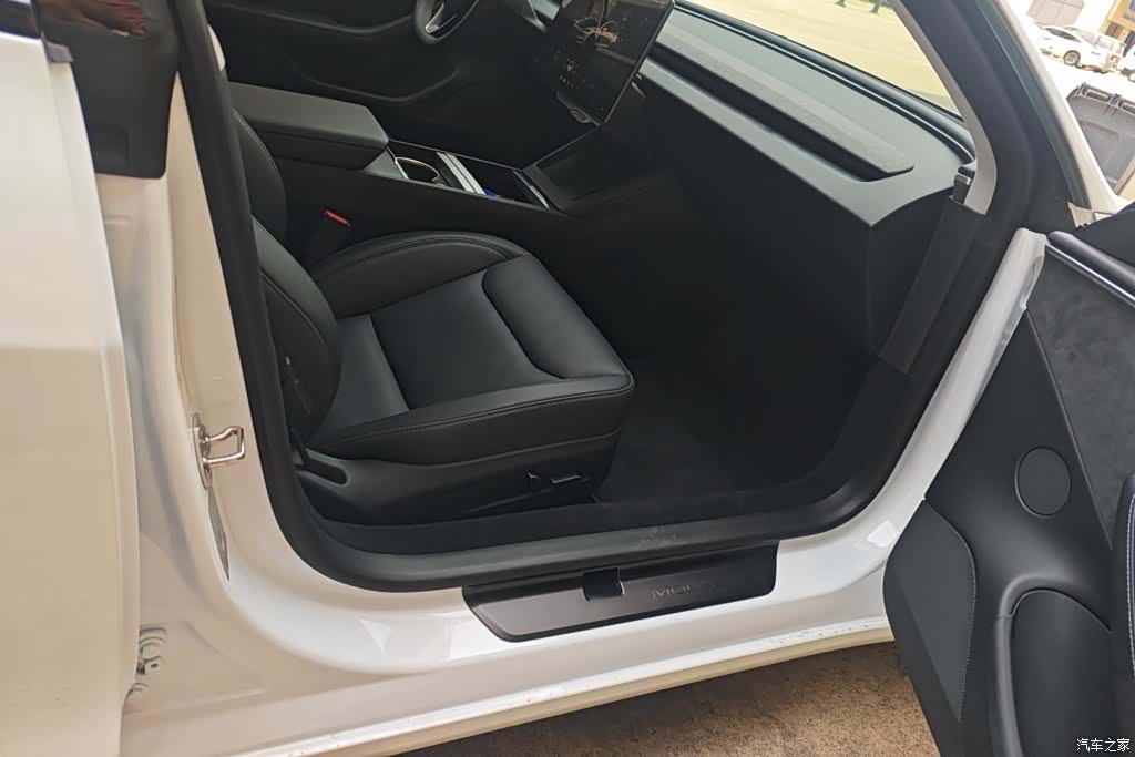 Tesla Model 3, 2024 8