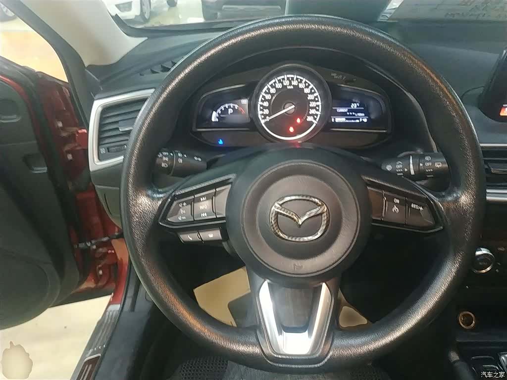 Mazda Mazda3, 2017 11