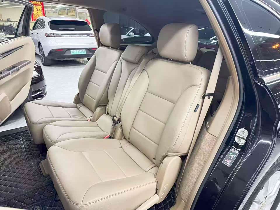 Mercedes-Benz R-class