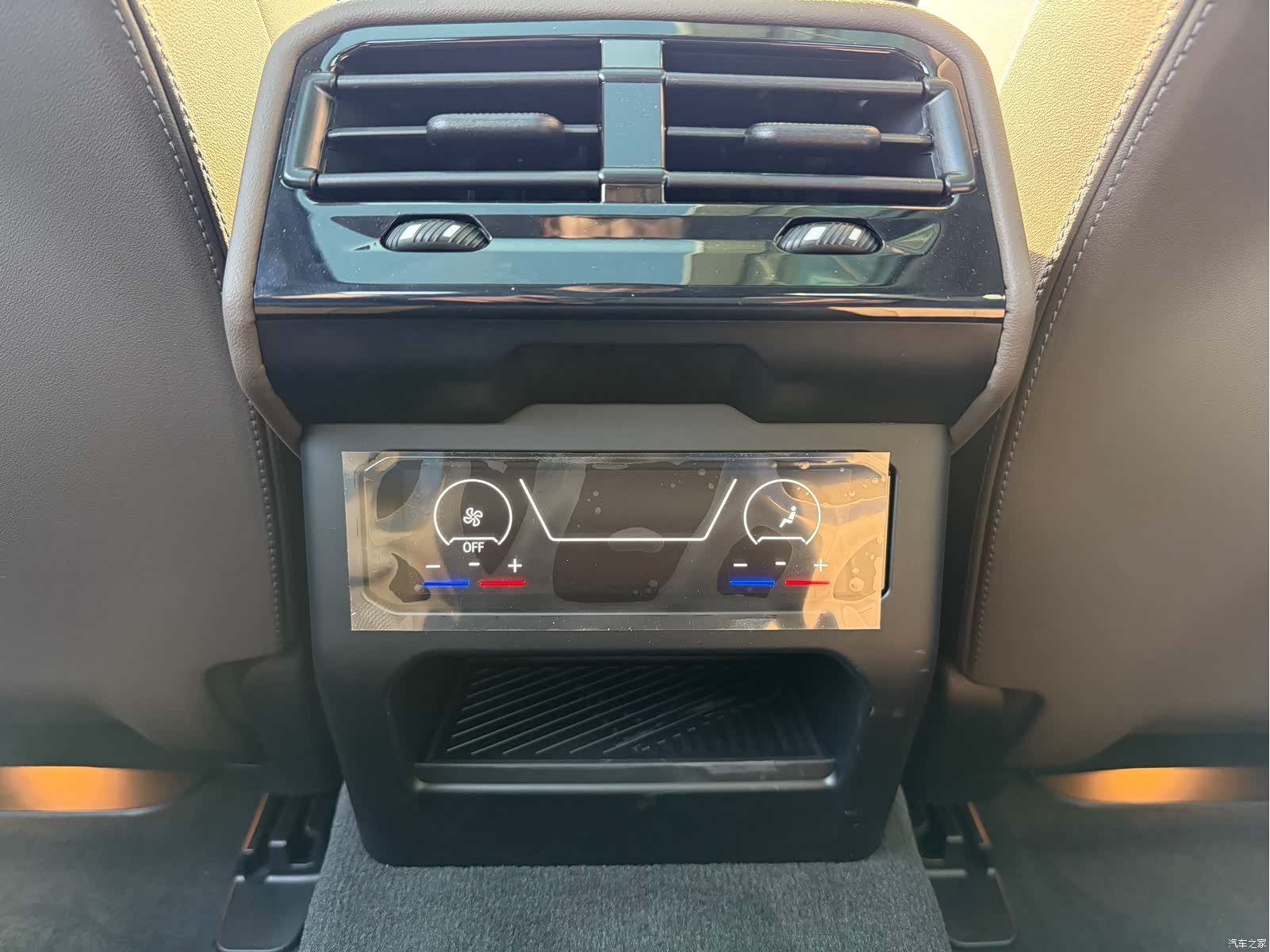 BMW i5, 2026 12