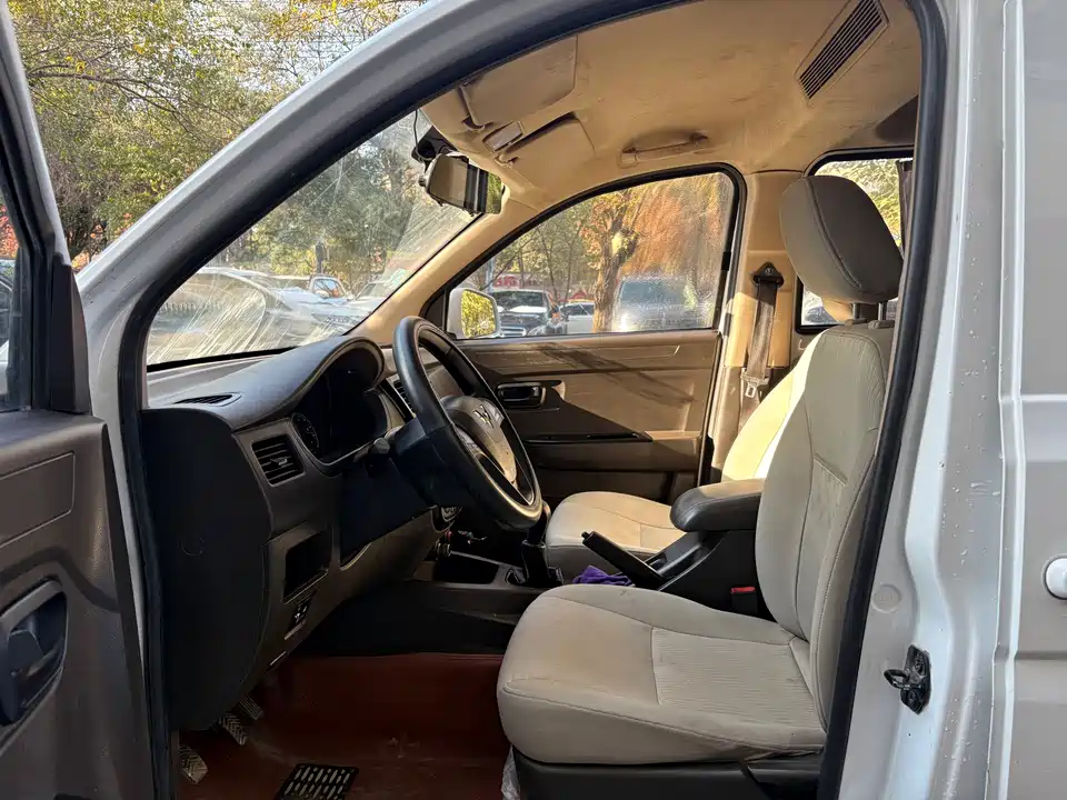 Wuling Wuling Rongguang V