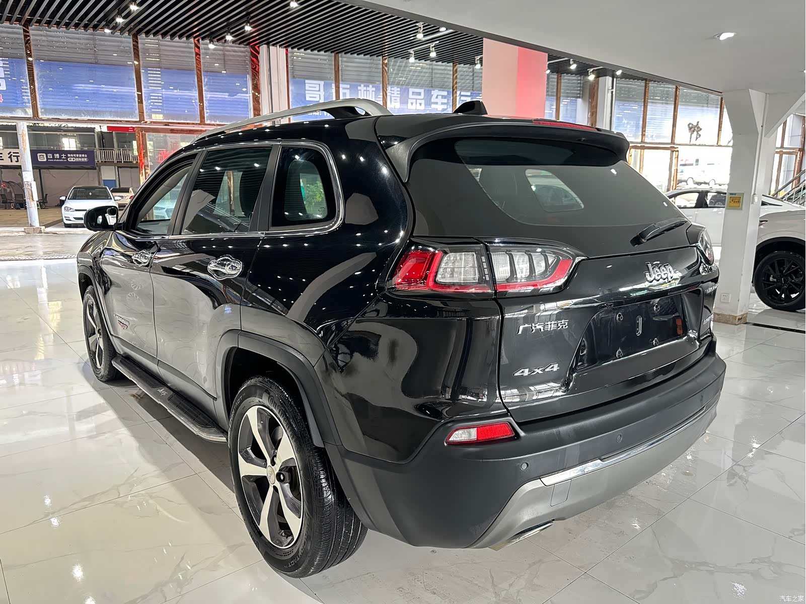Jeep Cherokee, 2019 4